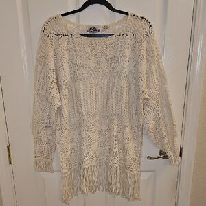 🤎🤍Vintage International Extra Touch Sportswear Open Knit Crochet Fringe Top